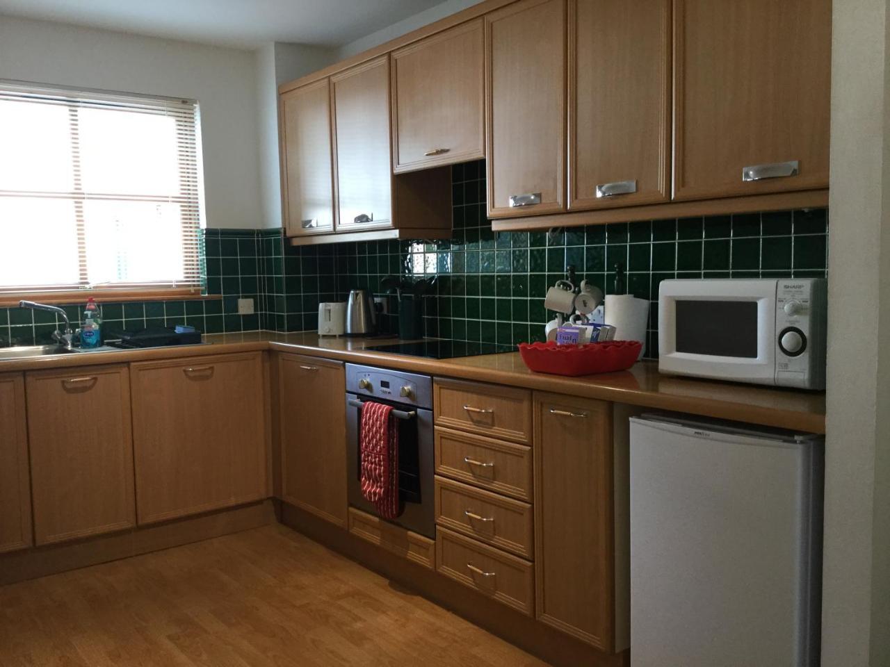 Two-Bedroom Apartment - Golf View Free Parking إينفيرنيس المظهر الخارجي الصورة